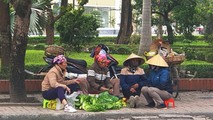 Co ro giữa chợ lao động đìu hiu ngày cận Tết