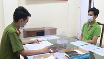 Đối tượng Trần Tấn Dương tại cơ quan điều tra.