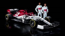 Không có túi khí, xe đua F1 có an toàn khi va chạm không ?
