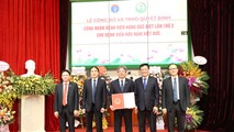 BV Việt Đức : Công bố Bệnh viện hạng đặc biệt lần thứ 2, nhận chứng chỉ toàn cầu của Hiệp hội Phẫu thuật Hoàng gia Anh