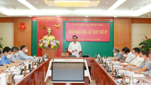 Ông Trần Cẩm Tú, Ủy viên Bộ Chính trị, Bí thư Trung ương Đảng, Chủ nhiệm Ủy ban Kiểm tra Trung ương chủ trì kỳ họp. (Ảnh: Phương Hoa/TTXVN)