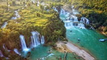 Nhiều tạp chí du lịch nổi tiếng thế giới đã bình chọn thác Bản Giốc là 1 trong 10 thác nước kỳ vĩ nhất thế giới.