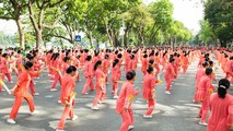 Hơn 2.150 NCT tham gia đồng diễn dưới lòng đường Hồ Hoàn Kiếm