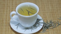 Thưởng thức loại trà đặc biệt Việt Nam bán 680 triệu đồng/kg