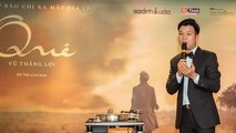 Vũ Thắng Lợi là ca sĩ đầu tiên làm đĩa than với dòng nhạc quê hương.