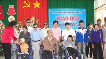 Nhiều người khuyết tật cũng trở thành những tấm gương đẹp lan tỏa tinh thần “lá lành đùm lá rách”.