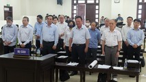 Các bị cáo tại tòa.
