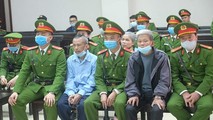 Các bị cáo tại phiên tòa phúc thẩm.
