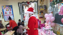 Thu nhập khủng mùa noel, cả vụ phát quà 500 cháu