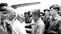 Chủ tịch Tôn Đức Thắng đến Sài Gòn dự lễ mừng chiến thắng vĩ đại của dân tộc vào sáng 13/5/1975