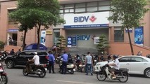 Ngân hàng xảy ra vụ cướp