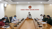 Phó Chủ tịch UBND tỉnh Quảng Ninh Nguyễn Thị Hạnh báo cáo với Thủ tướng Chính phủ.