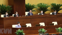 Chủ tịch Quốc hội Vương Đình Huệ cùng các Phó Chủ tịch Quốc hội điều hành phiên họp. Ảnh: TTXVN