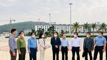 Phó Chủ tịch UBND TP Hải Phòng Lê Khắc Nam cùng lãnh đạo các Sở, ngành kiểm tra tiến độ dự án Khu du lịch Quốc tế Đồi Rồng.