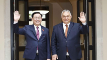 Chủ tịch Quốc hội Vương Đình Huệ hội kiến Thủ tướng Hungary Viktor Orbán.