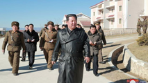 Nhà lãnh đạo Triều Tiên Kim Jong-un thăm thành phố Samjiyon hôm 16/11.