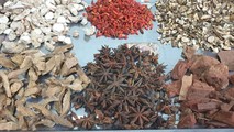 Đông y giúp điều trị mất ngủ, đau đầu kinh niên, suy nhược thần kinh.