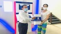 Tặng quà cho những khách hàng đầu tiên trải nghiệm, sử dụng các tiện ích dịch vụ