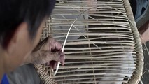 Từng nuột lạt, tao đan được người thợ cẩn thận, chăm chút trong quá trình làm