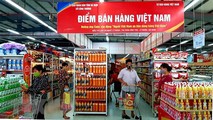 Tỉnh Bắc Giang có 10 siêu thị, 8 trung tâm thương mại và 443 cửa hàng tiện ích, tiện lợi với hơn 80% là hàng Việt.