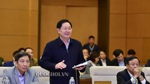 Bộ trưởng Bộ Nội vụ Lê Vĩnh Tân trình bày Báo cáo của Chính phủ