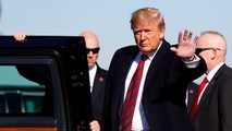 Cựu Tổng thống Donald Trump bị Hạ viện luận tội phế truất.