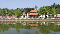 Đền Bia thờ đại Danh y Tuệ Tĩnh .
