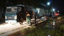 3.000 lít dầu tràn ra gần khu dân cư rồi phát hỏa