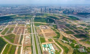 Khu đất Thủ Thiêm được đấu giá với giá rất cao, nhưng nhiều doanh nghiệp sau đó bỏ cọc.