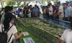 Khách tham quan chuỗi Dự án BĐS Du lịch nghỉ dưỡng tại Triển lãm