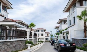 Biệt thự nghỉ dưỡng trên đồi cao tại dự án FLC Hạ Long, một trong những dòng sản phẩm bất động sản FLC thu hút nhiều mối quan tâm của thị trường