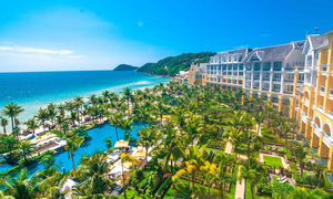 Siêu phẩm nghỉ dưỡng JW Marriott Phu Quoc Emerald Bay của Sun Group tại Nam đảo.