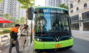 Các tuyến xe buýt điện thông minh VinBus là phương tiện di chuyển thuận tiện của cư dân Vinhomes Smart City.