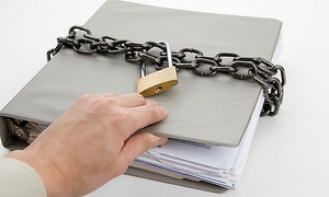 Thông tin nào của khách hàng được ngân hàng giữ bí mật?