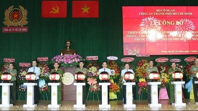 Đẩy mạnh đấu tranh tội phạm trên không gian mạng