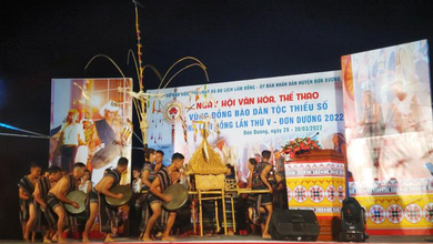 Vũ điệu cồng chiêng tại Ngày hội văn hóa, thể thao vùng đồng bào dân tộc thiểu số tỉnh Lâm Đồng lần thứ 5.