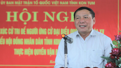 Bộ trưởng Nguyễn Văn Hùng phát biểu trong một buổi tiếp xúc cử tri. (Ảnh minh họa) 