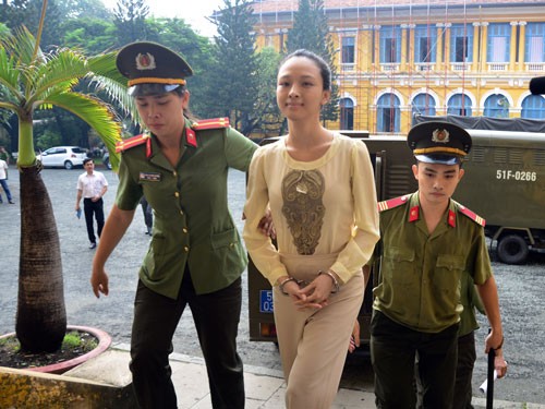 hoa hậu Phương Nga, lừa đảo, Tòa án hoa hậu Phương Nga, lừa đảo, Tòa án