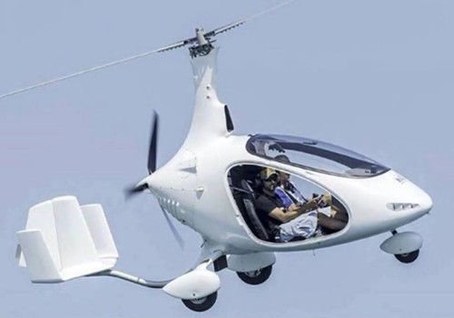 Thú vui chơi xa xỉ của Thái tử đẹp trai nhất Dubai Thú vui chơi xa xỉ của Thái tử đẹp trai nhất Dubai