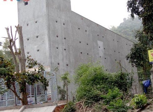 Dân Việt ăn sang: Lợn tẩm bổ thuốc bắc, cà chua bón trứng sữa Dân Việt ăn sang: Lợn tẩm bổ thuốc bắc, cà chua bón trứng sữa