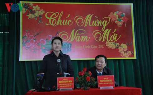 không có cột mốc nào vững chắc bằng lòng dân ở biên giới hình 4 khong co cot moc nao vung chac bang long dan o bien gioi hinh 4