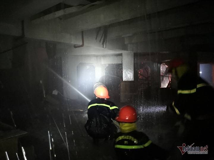 Cháy hội trường Cung văn hóa hữu nghị Việt Xô, sập mái vòm sân khấu chính
