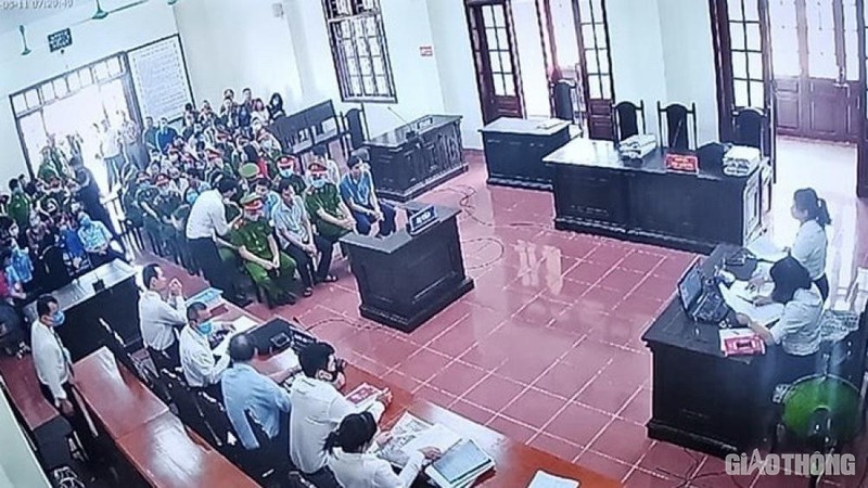 Gian lận điểm thi ở Hòa Bình: Cựu thượng tá công an phủ nhận cáo trạng, khẳng định mình bị vu khống