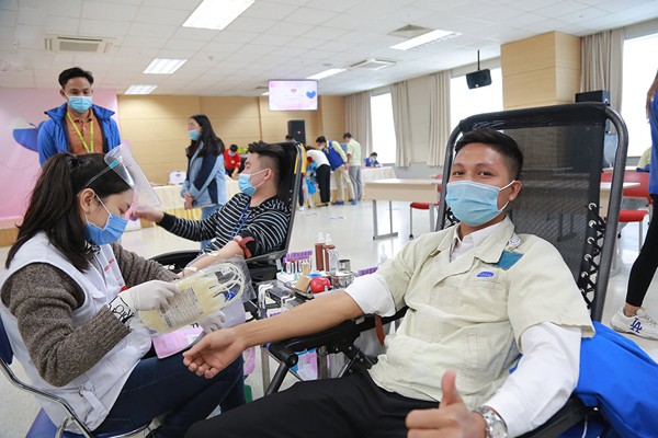 'Chúng tôi sẽ dừng sống nếu không có máu' 'Chúng tôi sẽ dừng sống nếu không có máu'