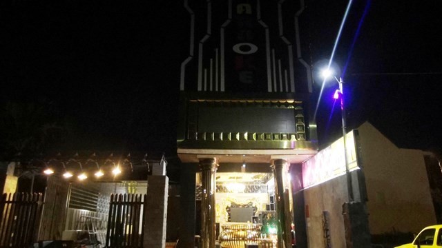 8 thiếu nữ bị đánh, chích điện ép bán dâm trong quán karaoke