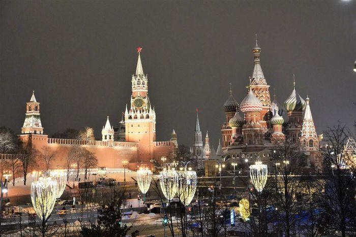 Hình ảnh Thủ đô nước Nga lộng lẫy trước thềm Giáng sinh và Năm mới ảnh 3