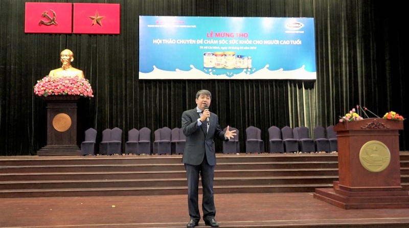 Vinamilk đồng hành chăm sóc sức khỏe cho 1.000 người cao tuổi vinamilk dong hanh cham soc suc khoe cho 1000 nguoi cao tuoi