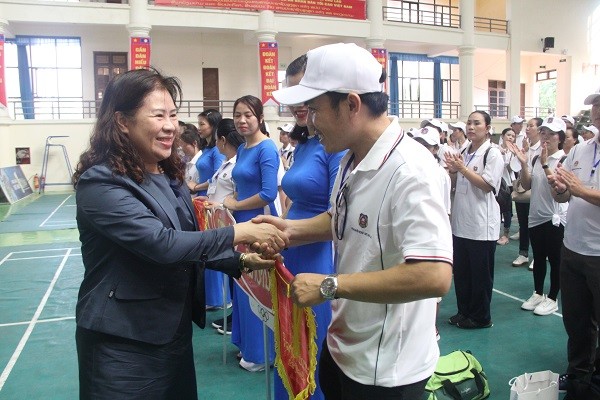 Khai mạc Giao lưu thể thao Tòa án hai nước Việt Nam – Lào Khai mạc Giao lưu thể thao Tòa án hai nước Việt Nam – Lào