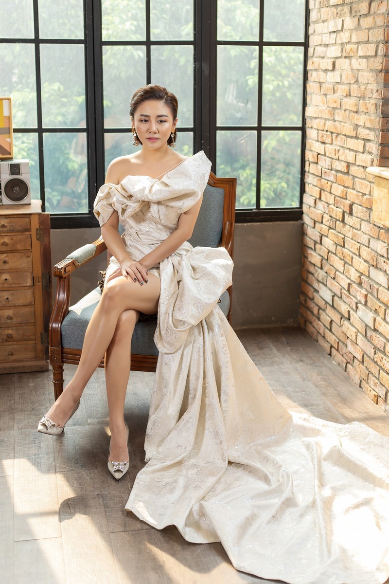văn mai hương tung ca khúc về chuyện tình buồn sau sóng gió hình 1 van mai huong tung ca khuc ve chuyen tinh buon sau song gio hinh 1
