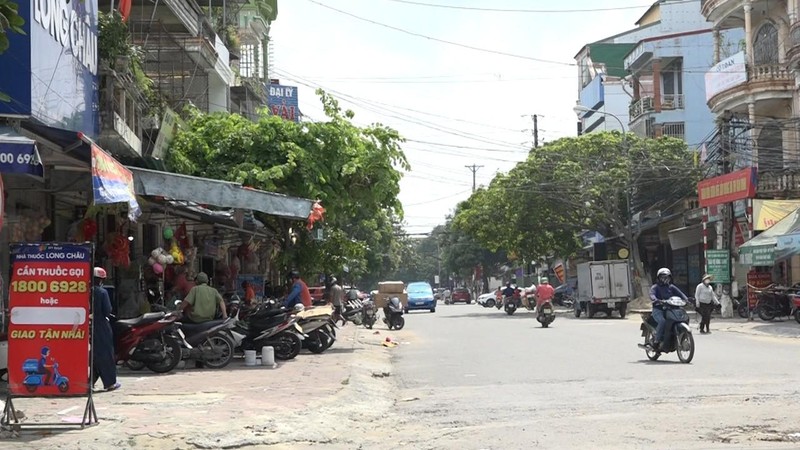 Chợ Vinh nhộn nhịp ngày được hoạt động trở lại.